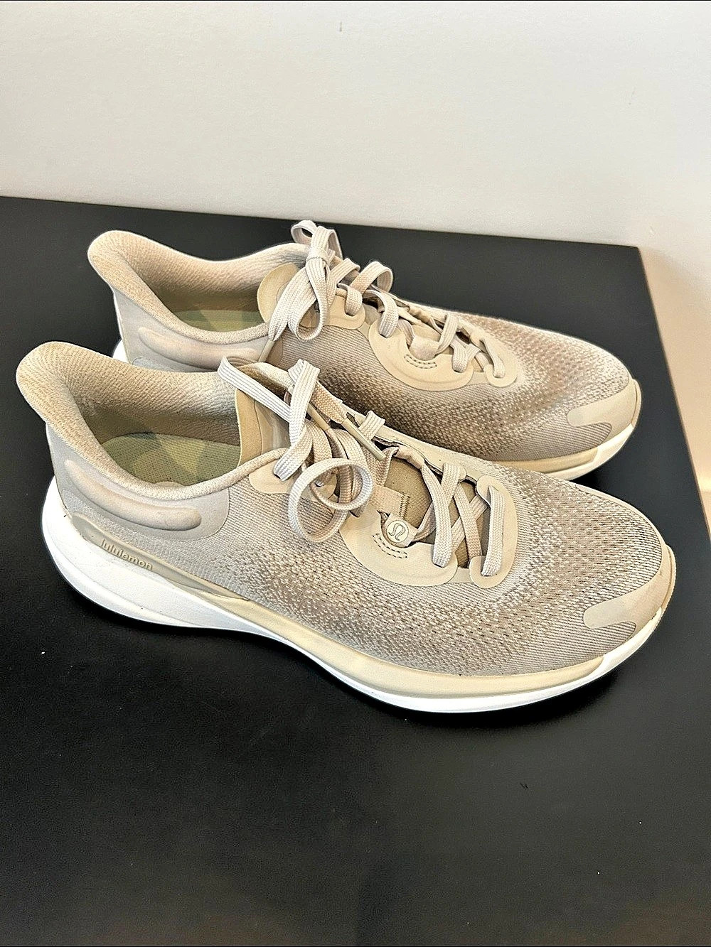 lululemon Blissfeel 2 Running Shoe in Beige & White